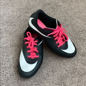 Black+Pink Youth Girls Soccer Cleats Size 1.5